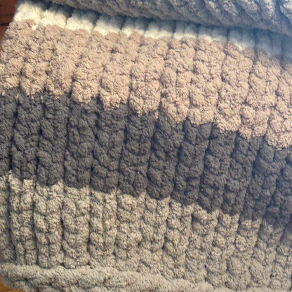 Chunky Knit Blanket - Gray and Tan lap blanket